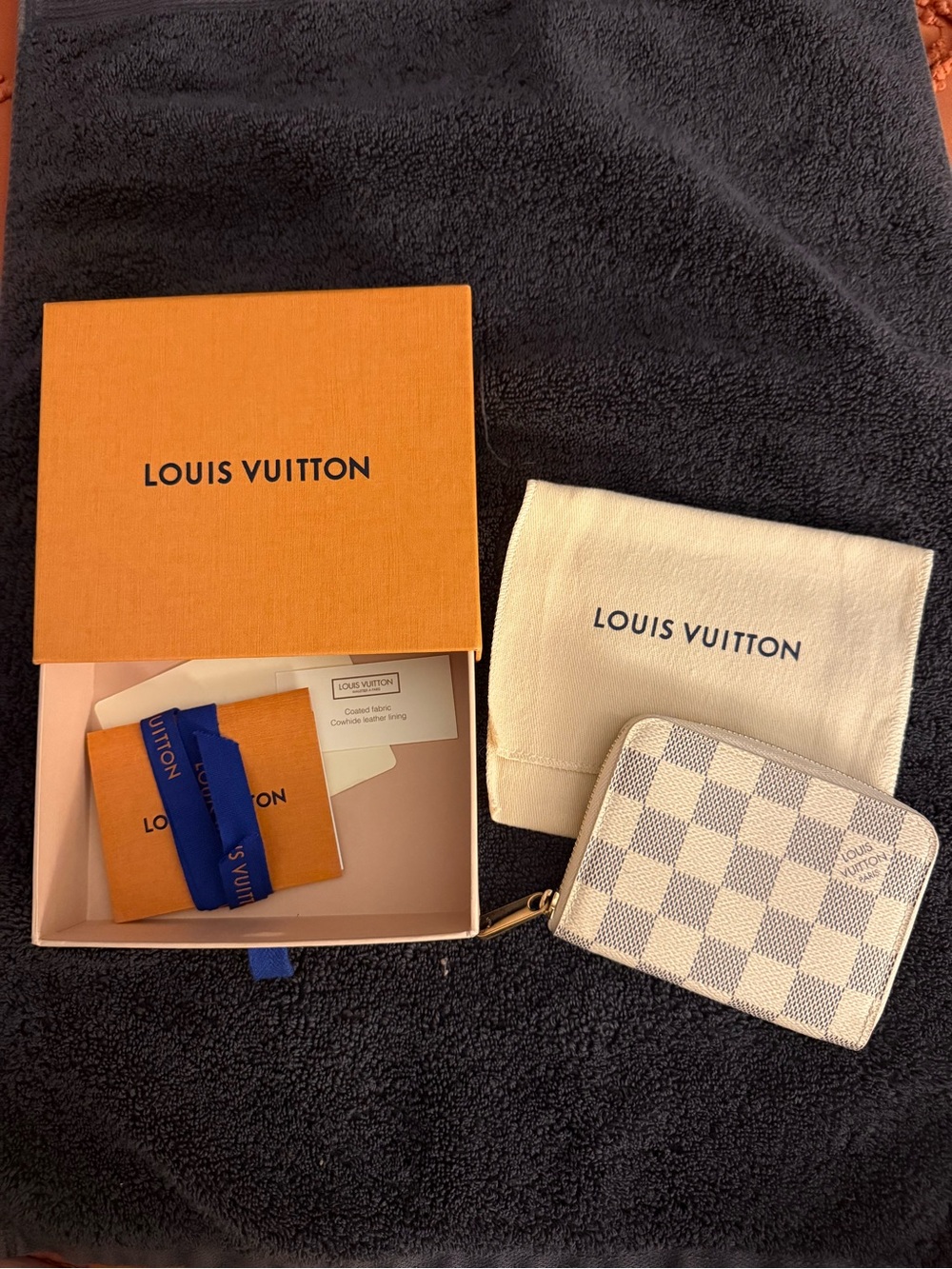 Louis Vuitton Damier Azur Zippy Coin Purse Wallet - Beige & White